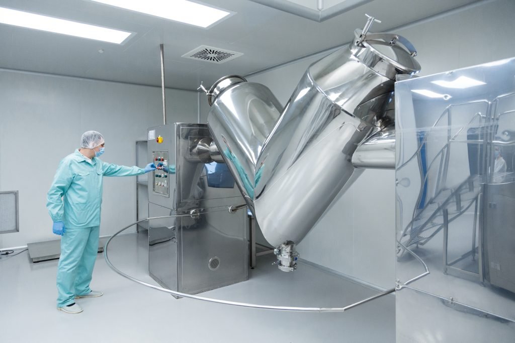 Nitrogen gas used in molded plastic manufacturing to improve product quality, strength, and production efficiency
